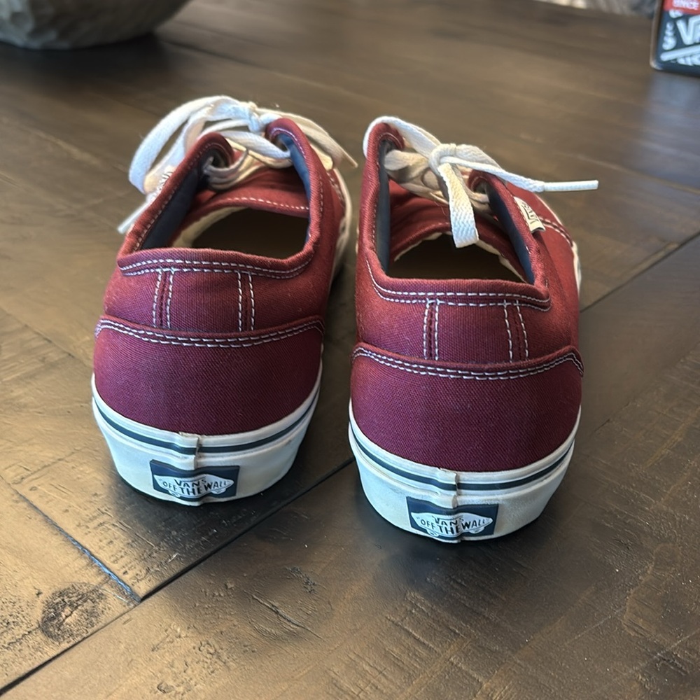 Vans Men's Maroon Canvas Sneakers excellent condition - Picture 3 of 4